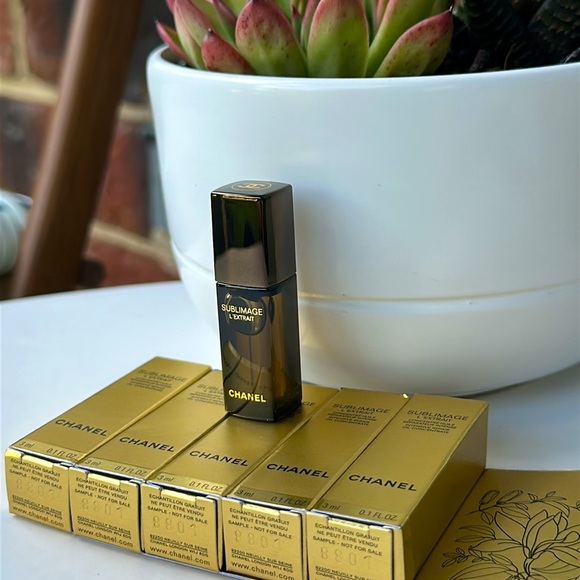 NEW 5xChanel SUBLIMAGE L’EXTRAIT
Intensive Repair Oil-Concentrate 3ML - Picture 1 of 7